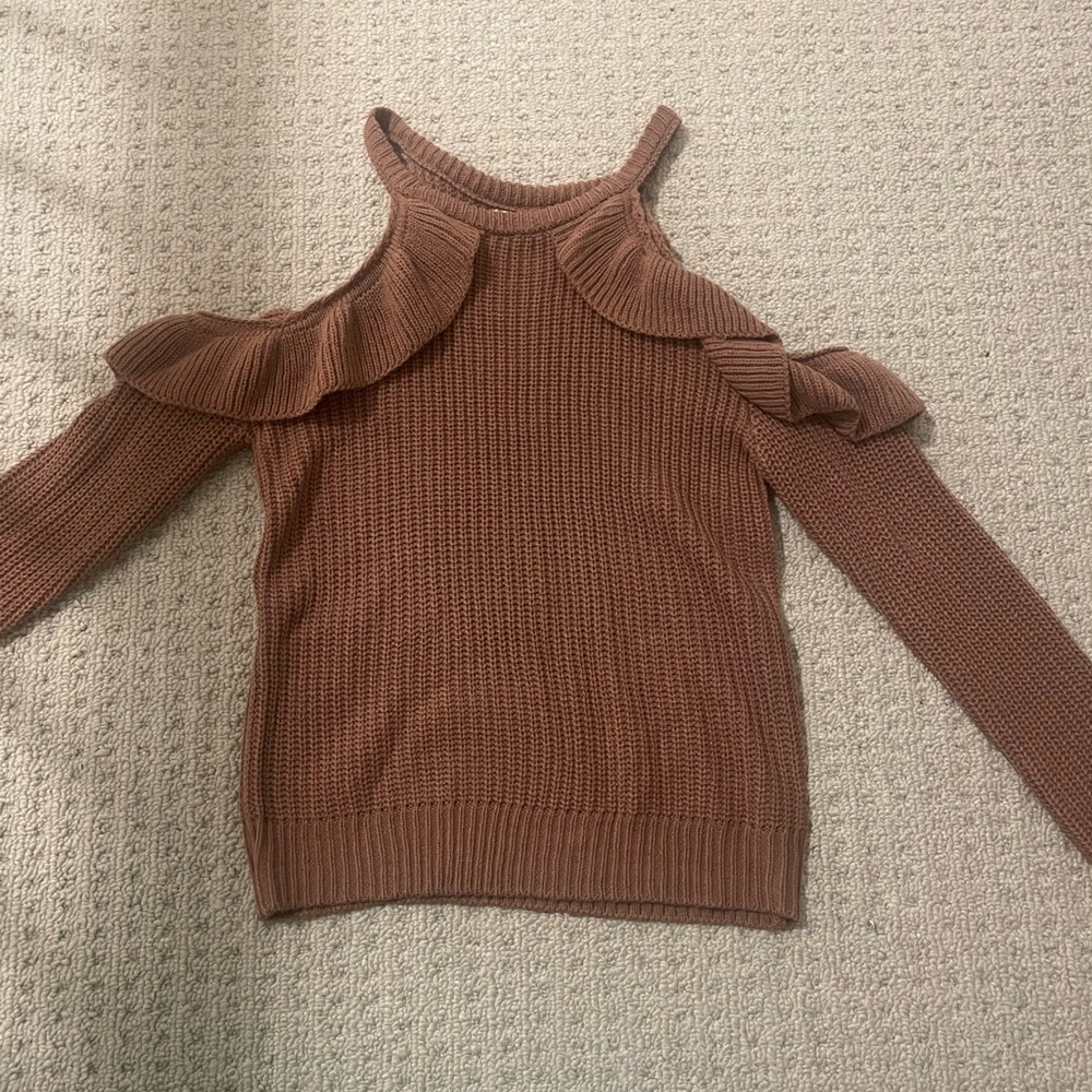Sweater with cut out shoulders